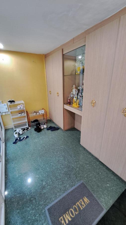 Sura Hostel Bangkok Near Mrt Phra Ram 9 Exterior foto