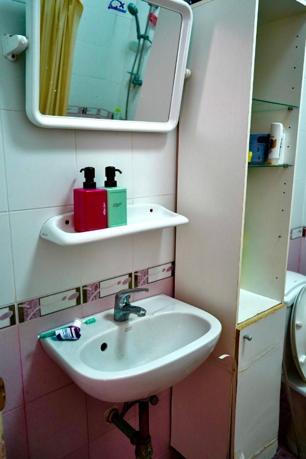 Sura Hostel Bangkok Near Mrt Phra Ram 9 Exterior foto