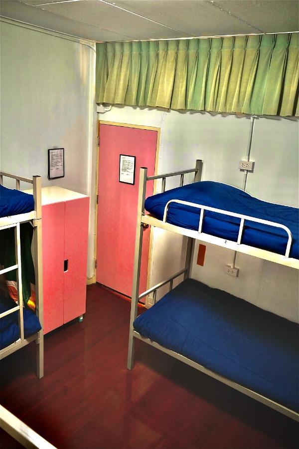 Sura Hostel Bangkok Near Mrt Phra Ram 9 Exterior foto